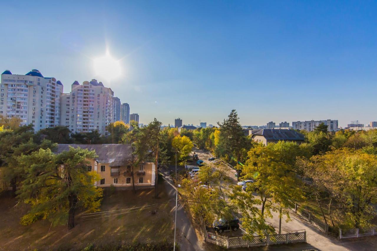 Super Comfort Flat For You Near The Metro. 基輔 外观 照片