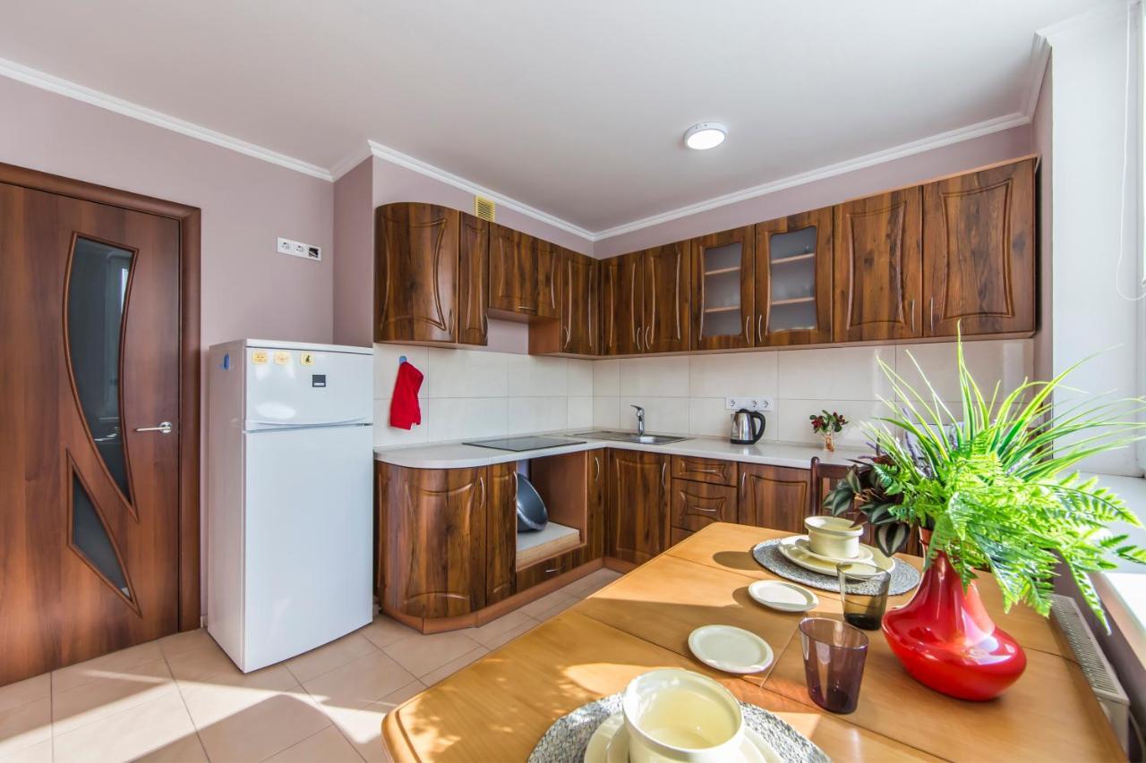 Super Comfort Flat For You Near The Metro. 基輔 外观 照片