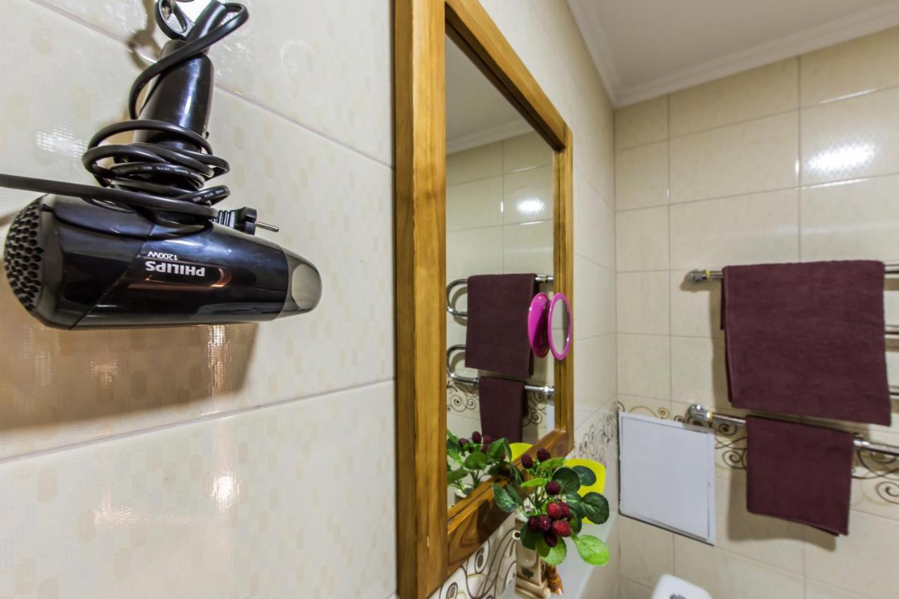 Super Comfort Flat For You Near The Metro. 基輔 外观 照片